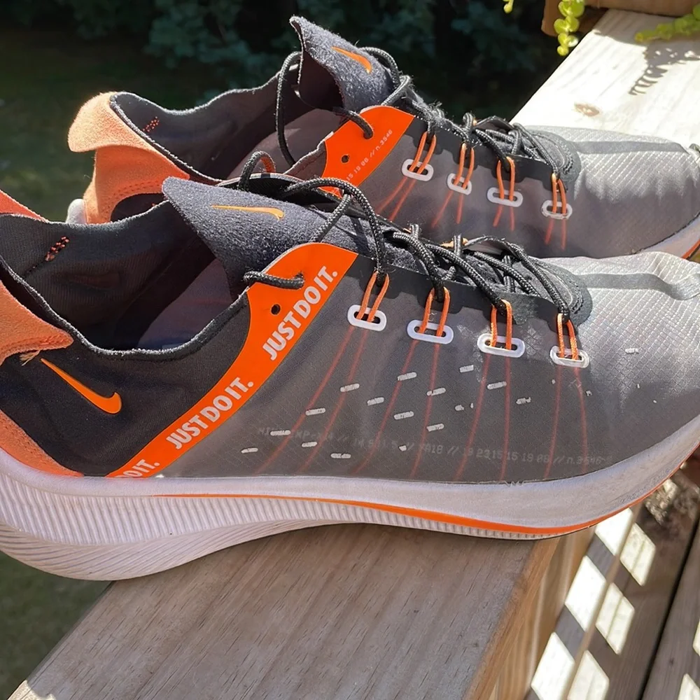 Mens Nike Sneakers- EXP- X14 SE Black/Orange/ White  Size 13 - Picture 5 of 14